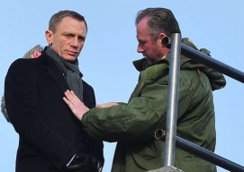 Daniel Craig no ha dado señales de no querer seguir como James Bond y lo veremos este año en dicho rol en "007 Operación Skyfall"